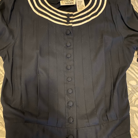 Dress - Picture 2 of 5